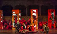 Кадр из фильма TheatreHD: Курентзис. Милосердие Тита