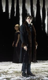 Кадр из фильма TheatreHD: Евгений Онегин