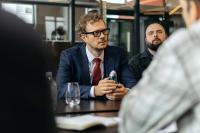 Кадр из фильма Комментируй это