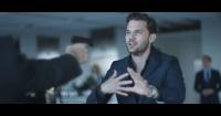 Кадр из фильма Турбулентность