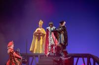 Кадр из фильма Театр в кино: Принц и нищий