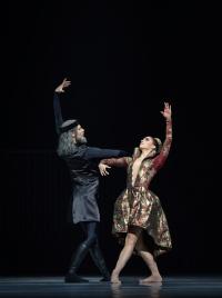 Кадр из фильма TheatreHD: Йохан Ингер. Лебединое озеро