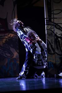 Кадр из фильма TheatreHD: Ромео и Джульетта во мгле