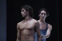 Кадр из фильма TheatreHD: Ноймайер. Призрачный свет